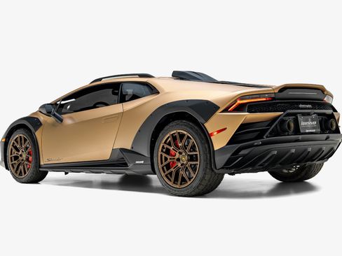 Used 2024 Lamborghini Huracan Sterrato AWD/4WD image 8