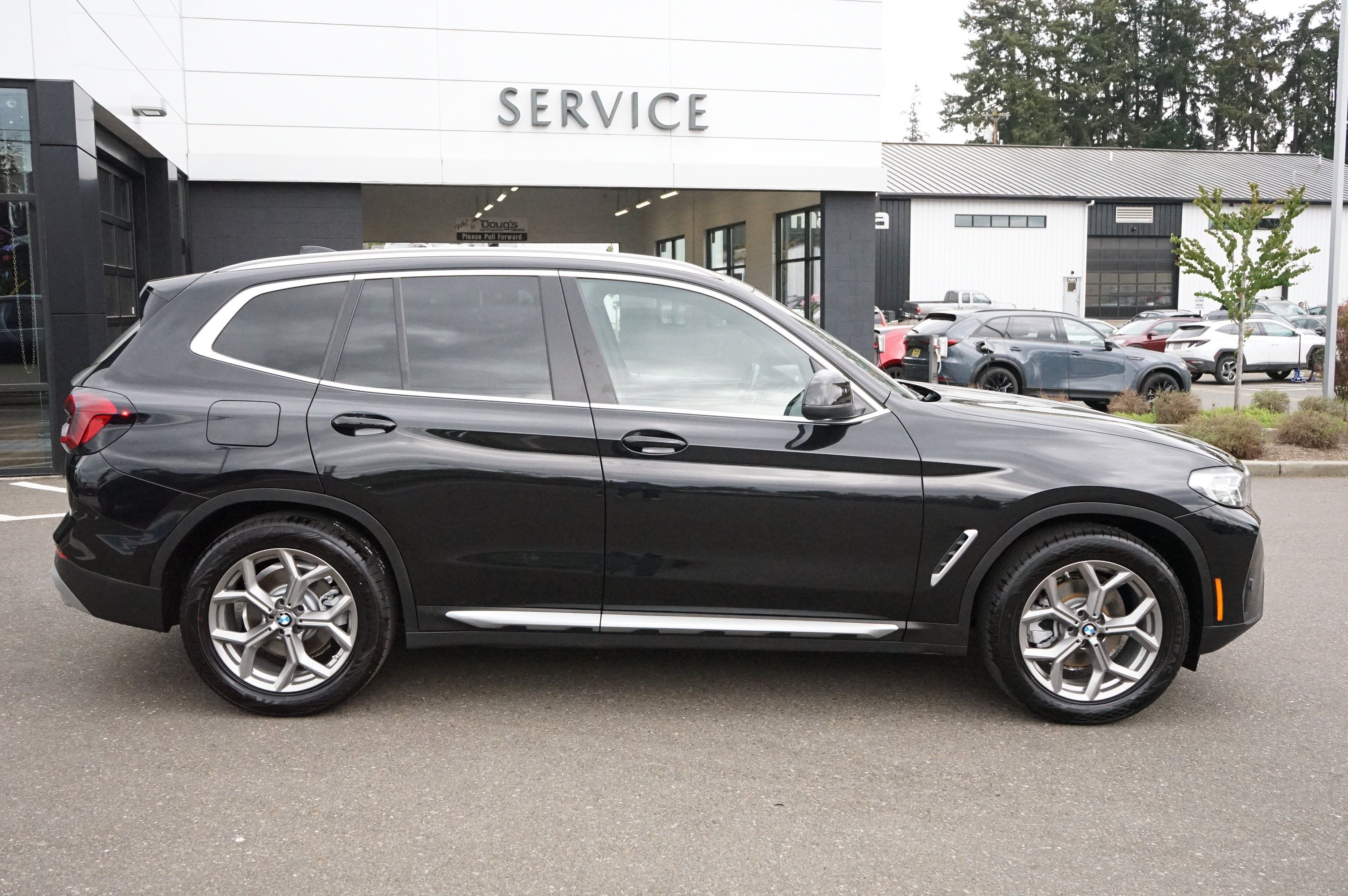 Used 2022 BMW X3 xDrive30i AWD/4WD image 2