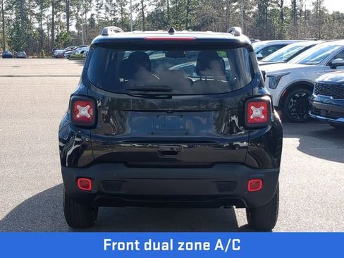 Used 2023 Jeep Renegade Latitude image 7
