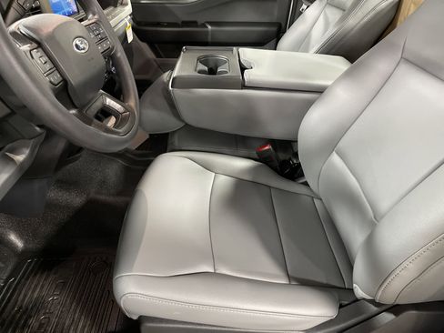 New 2025 Ford F550 4x4 Regular Cab Super Duty image 10