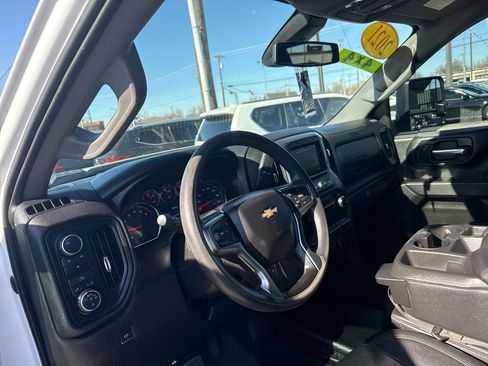 Used 2021 Chevrolet Silverado 2500 W/T w/ Gooseneck/5TH Wheel Package image 9