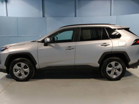 Used 2024 Toyota RAV4 XLE image 32