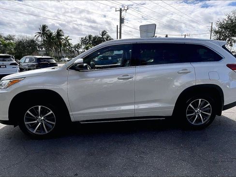 Used 2017 Toyota Highlander XLE image 30