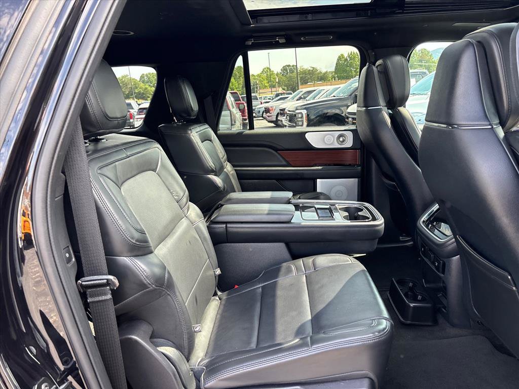 Used 2023 Lincoln Navigator L Reserve w/ Equipment Group 201A AWD/4WD image 15