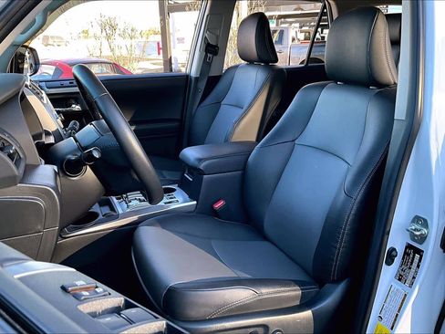 Used 2024 Toyota 4Runner SR5 Premium image 7