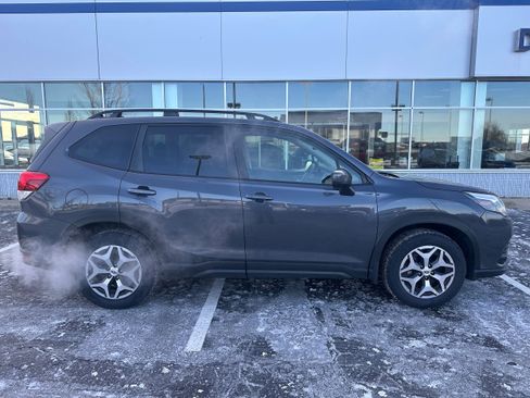 Certified 2023 Subaru Forester Premium image 2