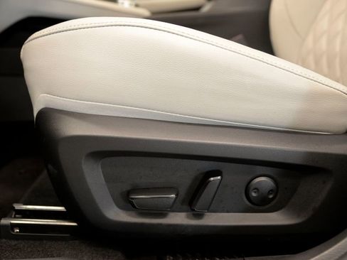 Used 2024 Mitsubishi Outlander SEL image 16