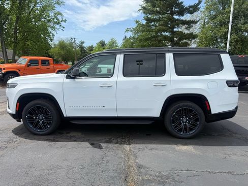 New 2026 Jeep Grand Wagoneer 4WD image 8
