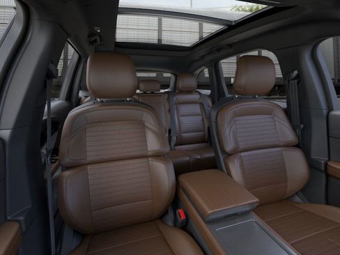 New 2026 Lincoln Nautilus Reserve image 10