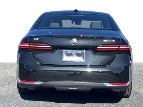 Used 2025 BMW i5 eDrive40i image 25