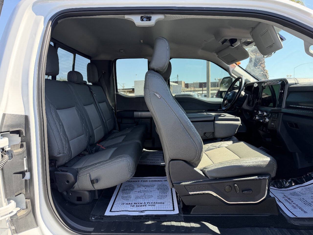 Used 2023 Ford F350 Lariat w/ FX4 Off-Road Package AWD/4WD image 19