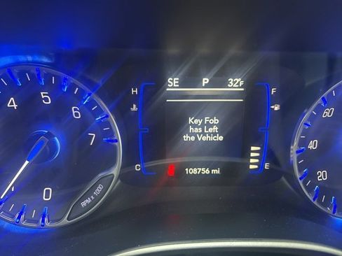 Used 2018 Chrysler Pacifica Touring-L image 26