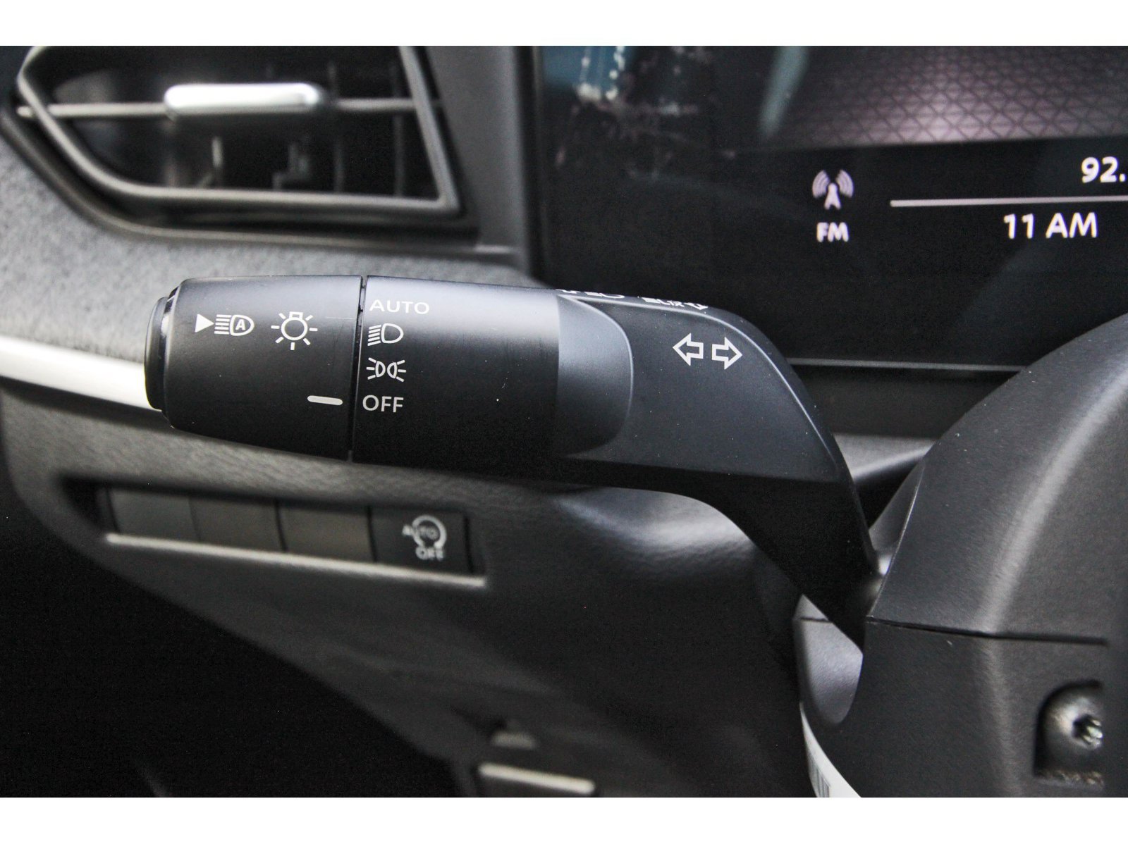Certified 2025 Nissan Kicks SV FWD image 21