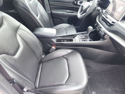 Used 2024 Jeep Compass Limited w/ High Altitude Package AWD/4WD image 15