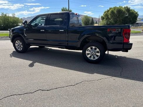 Used 2022 Ford F350 Platinum w/ FX4 Off-Road Package AWD/4WD image 4