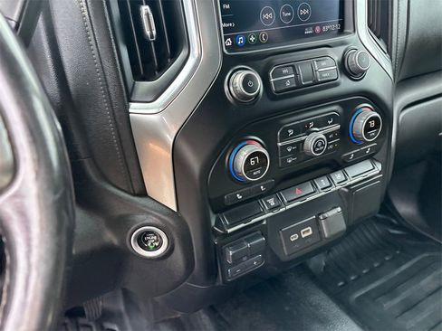 Used 2022 Chevrolet Silverado 2500 LT w/ Convenience Package image 17