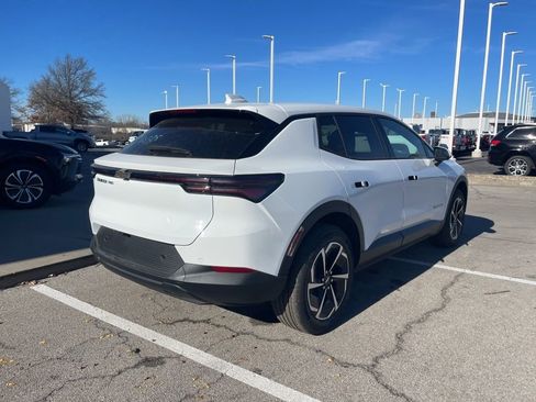 New 2026 Chevrolet Equinox EV LT image 3