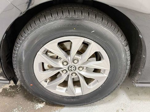 Certified 2022 Toyota Sienna XLE FWD image 10