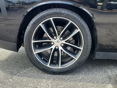 Used 2016 Dodge Challenger R/T Scat Pack RWD image 9