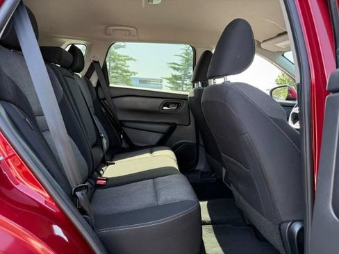 Used 2025 Nissan Rogue SV AWD/4WD image 11