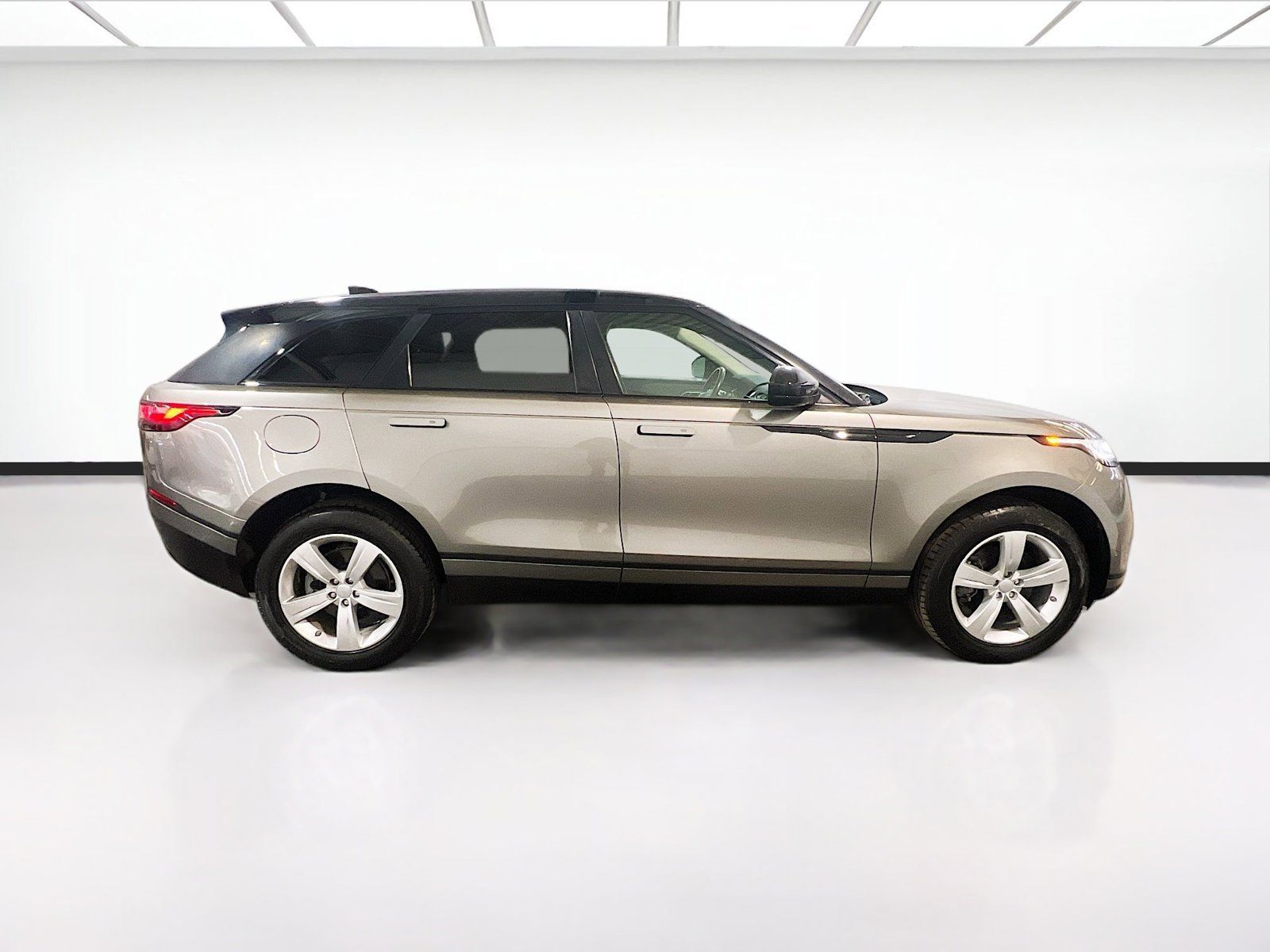 Used 2020 Land Rover Range Rover Velar S AWD/4WD image 26