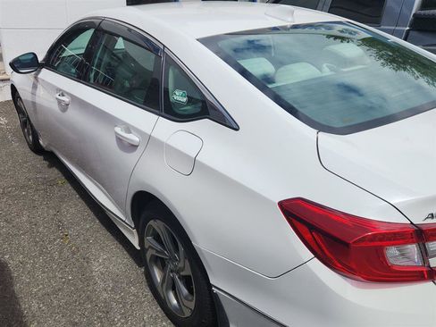 Used 2018 Honda Accord EX image 4