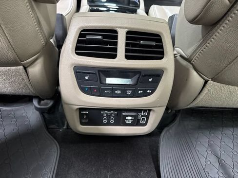Used 2019 Honda Pilot Touring image 29