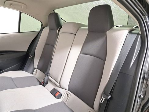 Used 2025 Toyota Corolla LE image 13
