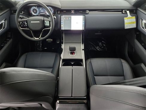 New 2026 Land Rover Range Rover Velar Dynamic SE image 4