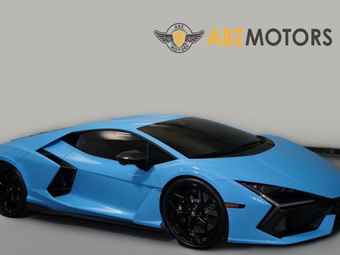 Used 2025 Lamborghini Revuelto image 1