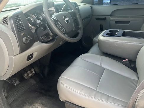 Used 2012 Chevrolet Silverado 2500 W/T RWD image 9