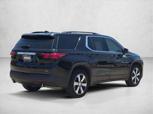 Used 2023 Chevrolet Traverse LT w/ LT Premium Package FWD image 6