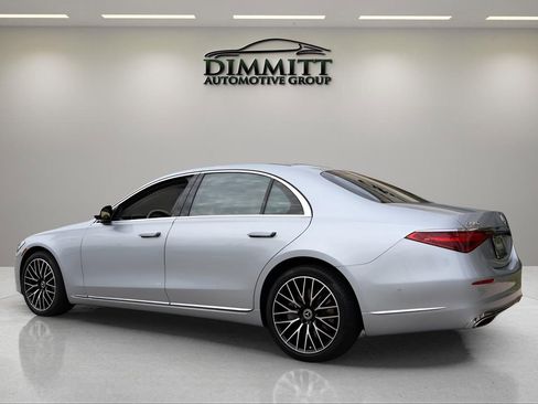 Used 2022 Mercedes-Benz S 580 4MATIC Sedan image 3