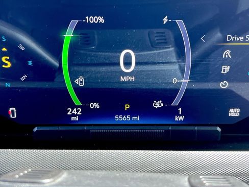 Used 2023 Chevrolet Brightdrop 600 w/ Active Safety Package 2 AWD/4WD image 4