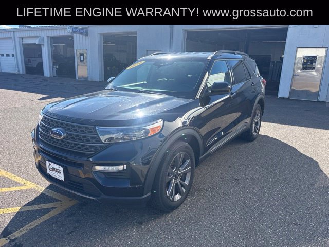 Used 2024 Ford Explorer XLT w/ Equipment Group 202A AWD/4WD image 4