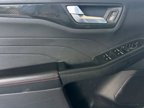 Used 2023 Ford Escape ST-Line image 10