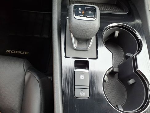 Used 2021 Nissan Rogue SV w/ Premium Package AWD/4WD image 22