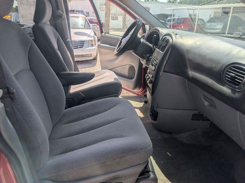 Used 2006 Dodge Grand Caravan SXT FWD image 15