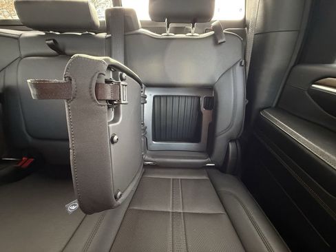 Used 2024 Chevrolet Silverado 3500 High Country w/ Technology Package image 32