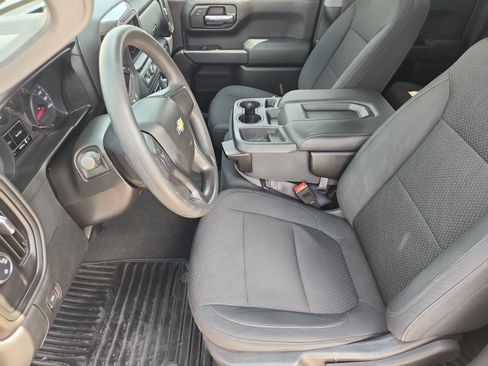Used 2020 Chevrolet Silverado 1500 Custom w/ Custom Value Package RWD image 17