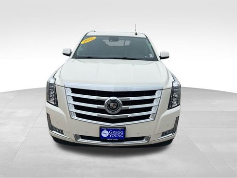 Used 2015 Cadillac Escalade Premium image 9
