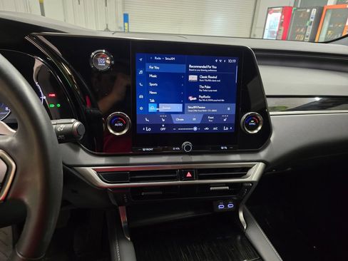Used 2024 Lexus RX 350 FWD w/ Technology Package image 21