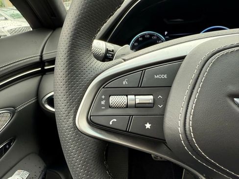 Certified 2025 Genesis GV70 3.5T Sport w/ Sport Prestige Package AWD/4WD image 22