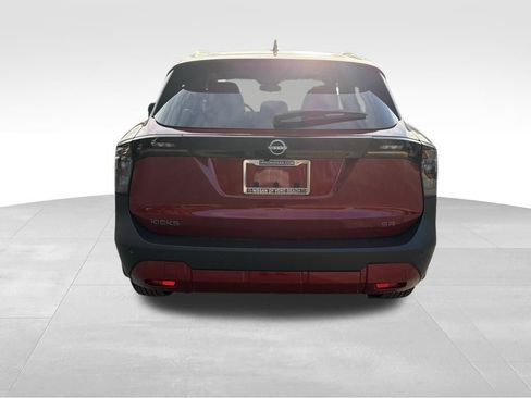 New 2026 Nissan Kicks SR w/ SR Premium Package FWD image 7
