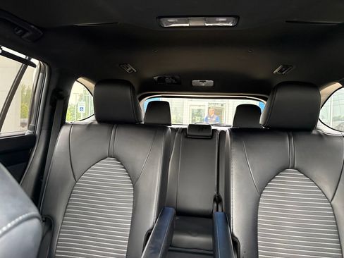 Used 2024 Toyota Highlander XSE AWD/4WD image 43