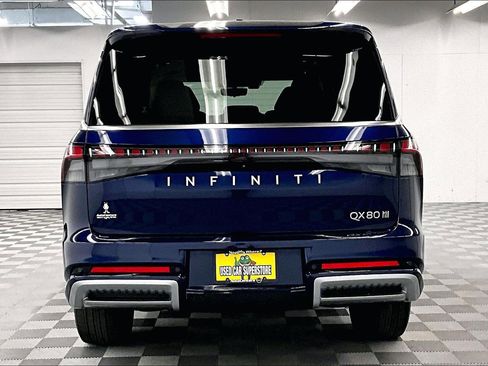 Used 2025 INFINITI QX80 Sensory AWD/4WD image 5