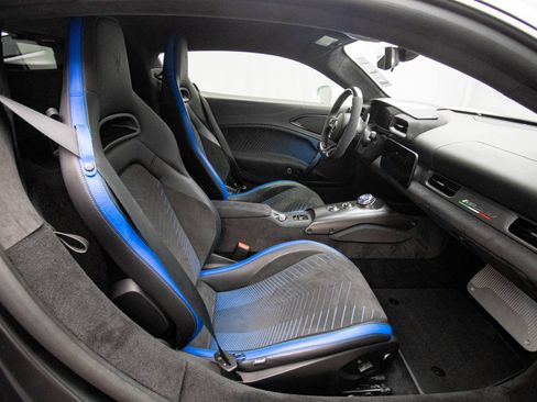 Used 2022 Maserati MC20 Coupe RWD image 13