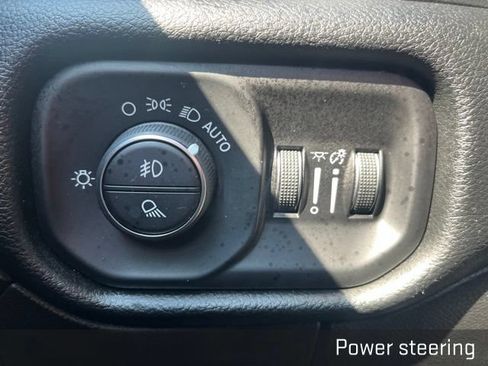 Used 2021 RAM 1500 Laramie AWD/4WD image 23