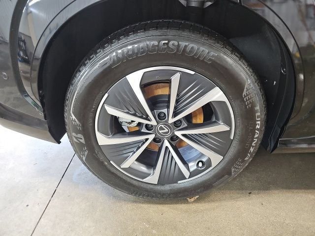 Used 2023 Lexus RZ 450e Premium w/ Technology Package AWD/4WD image 7