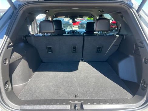 Used 2023 Chevrolet Equinox RS FWD image 17